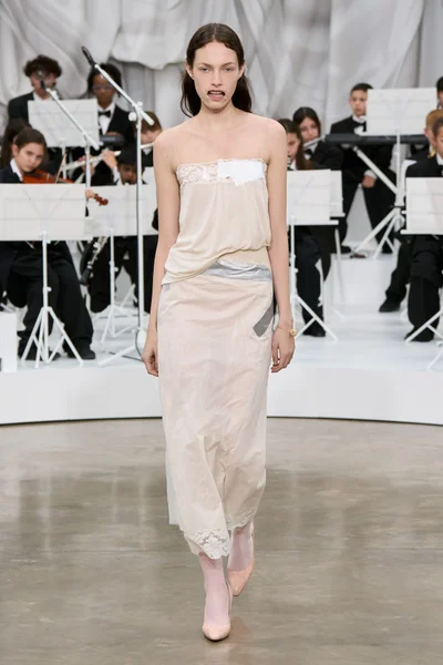 Look 24